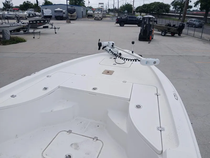 Slide: The Image of Triton 240 LTS 2009 - 4