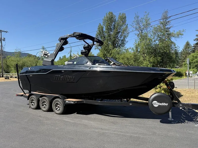 The Image of Malibu M240 2020 - 1