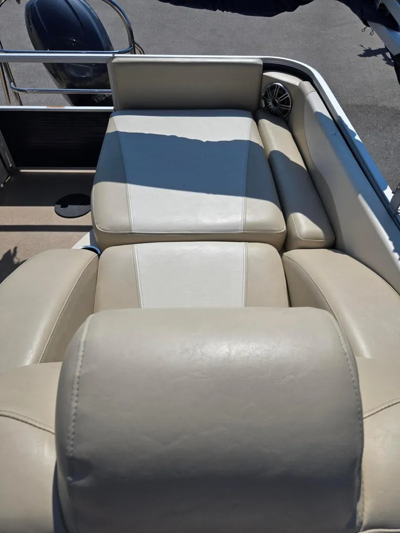 Slide: The Image of Aqua 240 2012 - 12