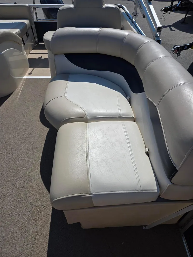 Slide: The Image of Aqua 240 2012 - 10