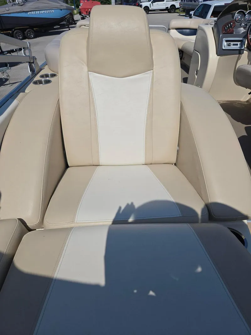 Slide: The Image of Aqua 240 2012 - 15