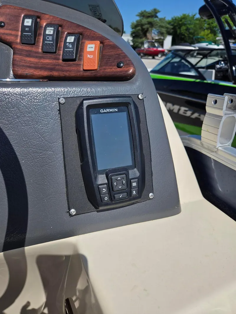 Slide: The Image of Aqua 240 2012 - 18