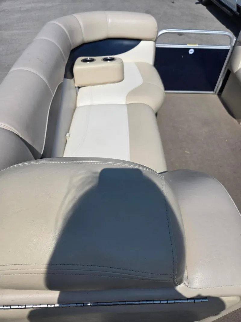 Slide: The Image of Aqua 240 2012 - 20