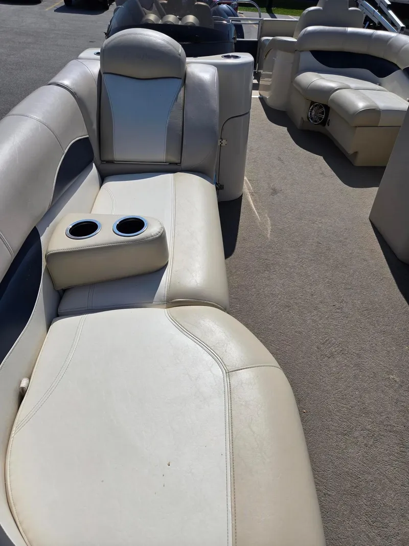 Slide: The Image of Aqua 240 2012 - 7