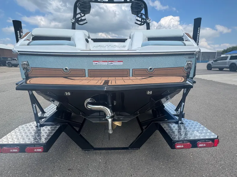 Slide: The Image of Nautique Super Air Nautique GS22 2026 - 15