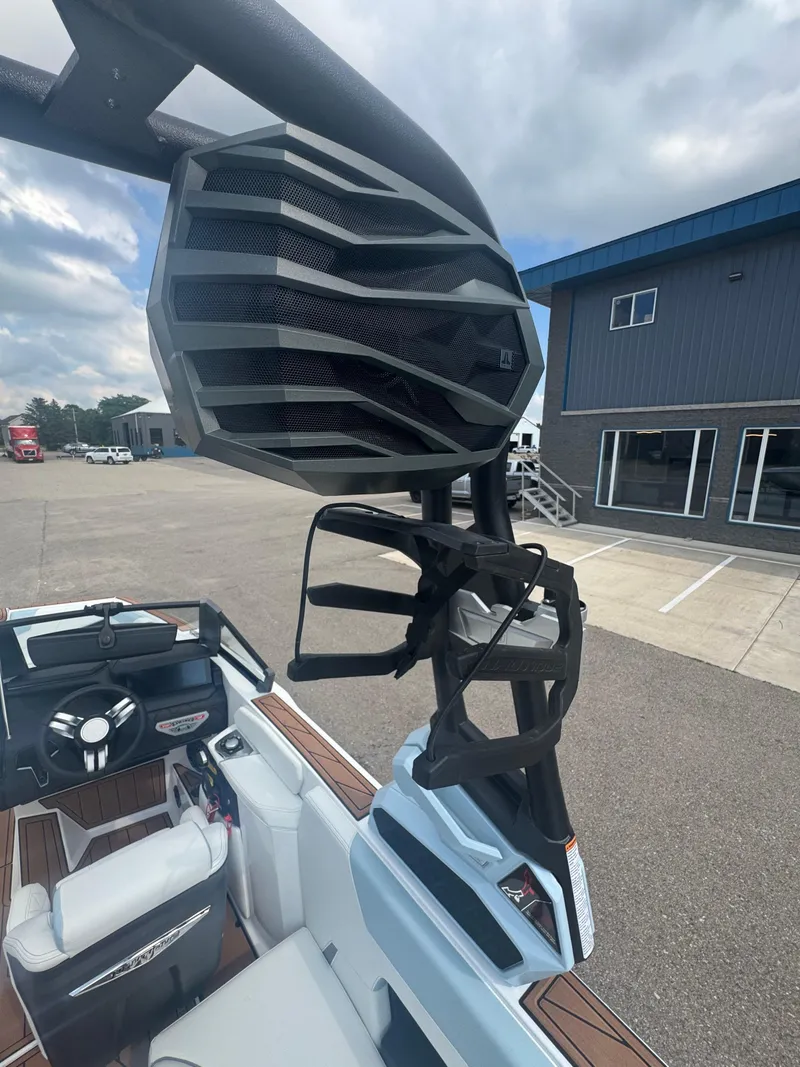 Slide: The Image of Nautique Super Air Nautique GS22 2026 - 20