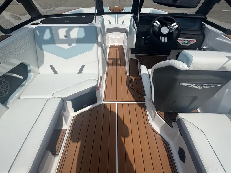 Slide: The Image of Nautique Super Air Nautique GS22 2026 - 23