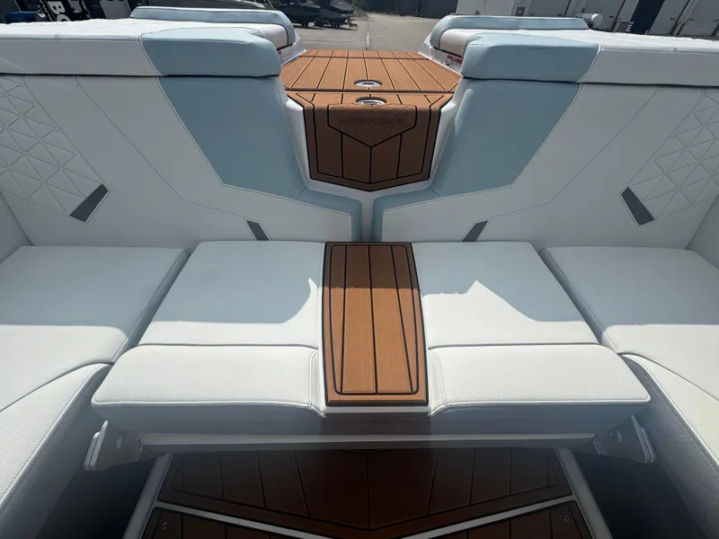 Slide: The Image of Nautique Super Air Nautique GS22 2026 - 9