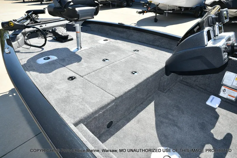 Slide: The Image of Tracker Pro Team 175 Crappie Edition 2026 - 10