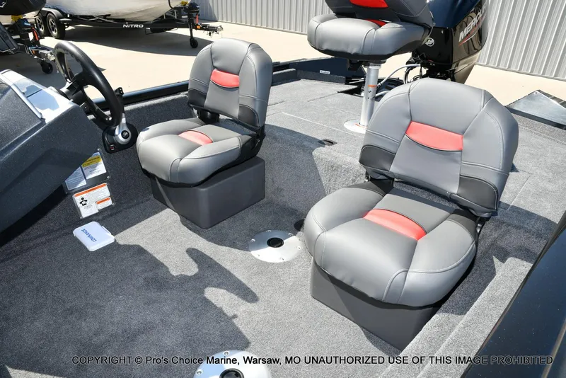 Slide: The Image of Tracker Pro Team 175 Crappie Edition 2026 - 12