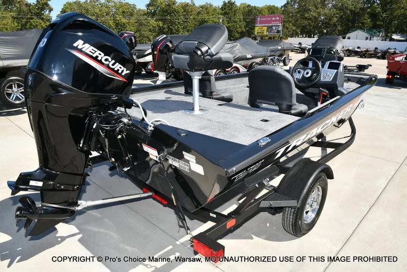 Slide: The Image of Tracker Pro Team 175 Crappie Edition 2026 - 15