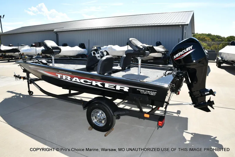 Slide: The Image of Tracker Pro Team 175 Crappie Edition 2026 - 20