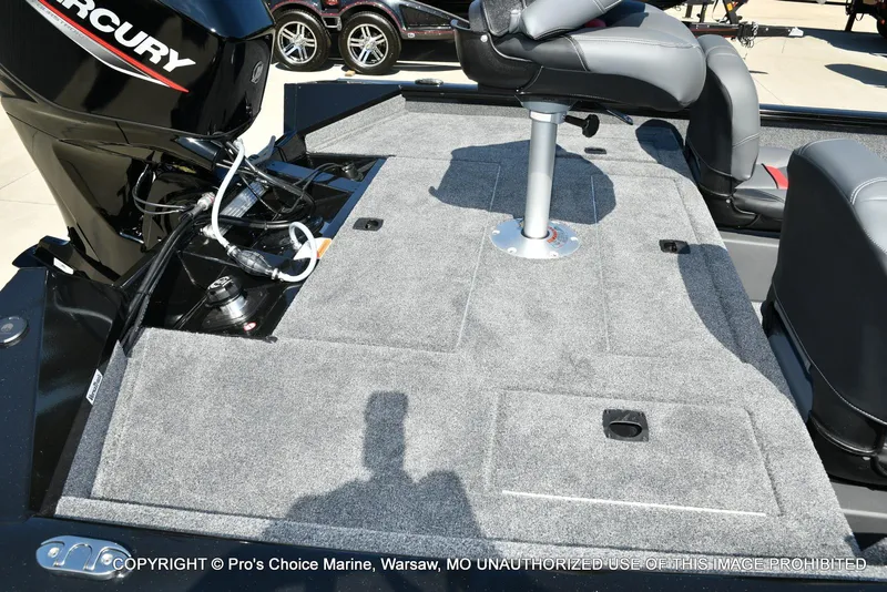 Slide: The Image of Tracker Pro Team 175 Crappie Edition 2026 - 29