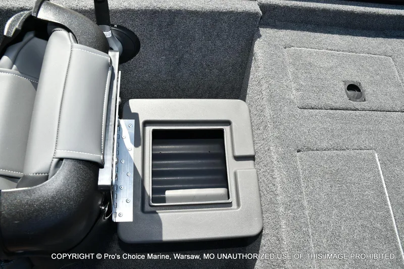 Slide: The Image of Tracker Pro Team 175 Crappie Edition 2026 - 45