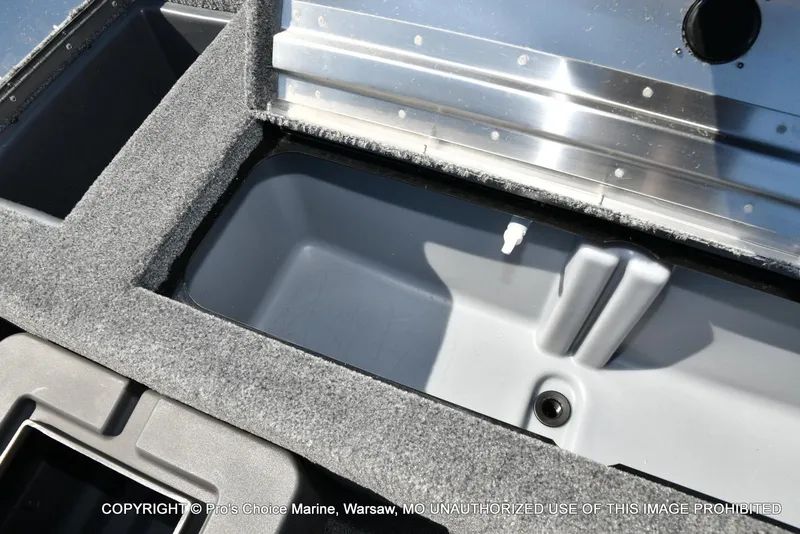 Slide: The Image of Tracker Pro Team 175 Crappie Edition 2026 - 49