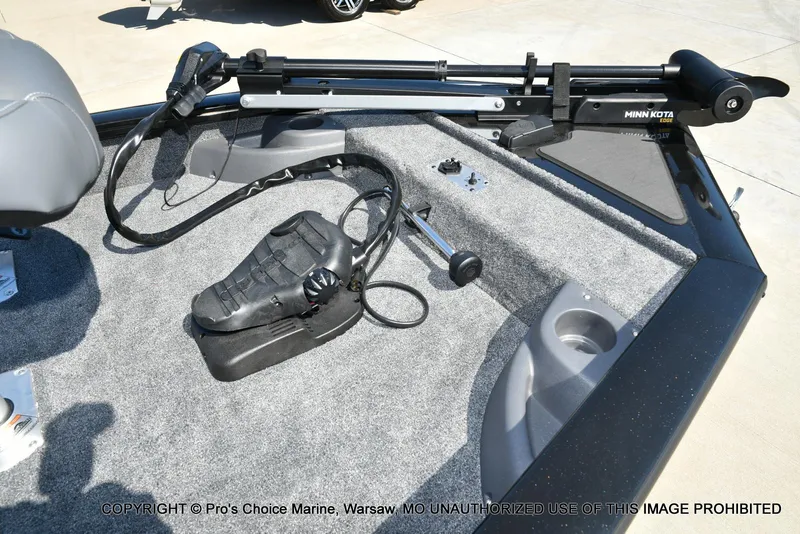 Slide: The Image of Tracker Pro Team 175 Crappie Edition 2026 - 6