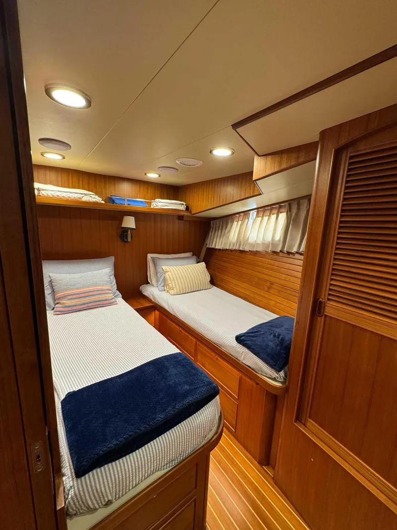 Slide: The Image of Mid Cabin - 16