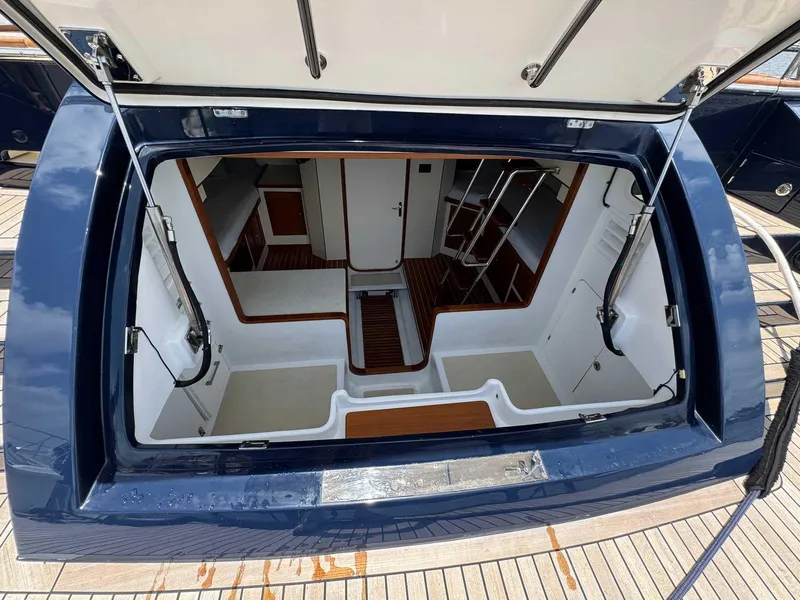 Slide: The Image of Beach Club - 18