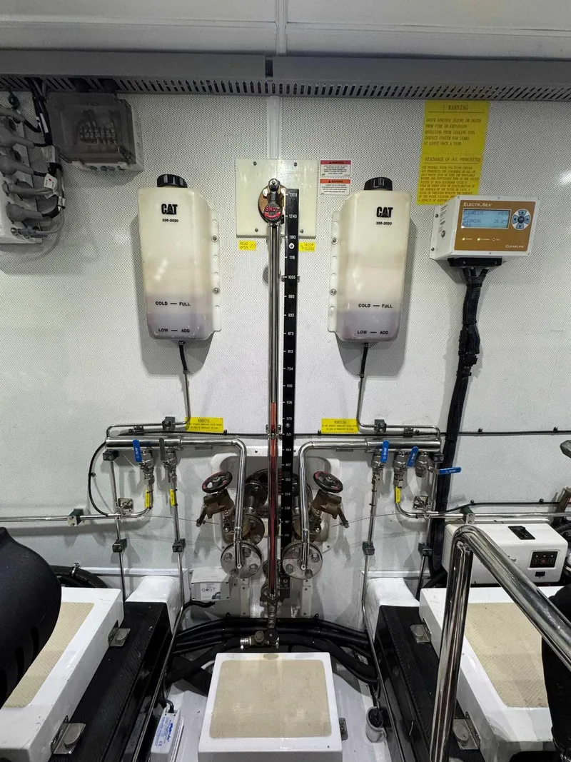 Slide: The Image of Fuel Manifold - 33