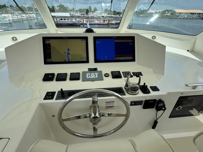 Slide: The Image of Flybridge Helm - 37