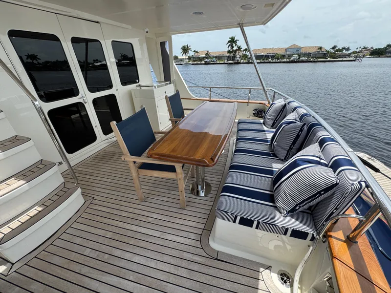 Slide: The Image of Marlow Explorer 58E 2021 - 5