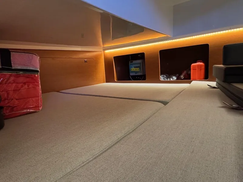 Slide: The Image of Jeanneau NC 895 2017 - 17