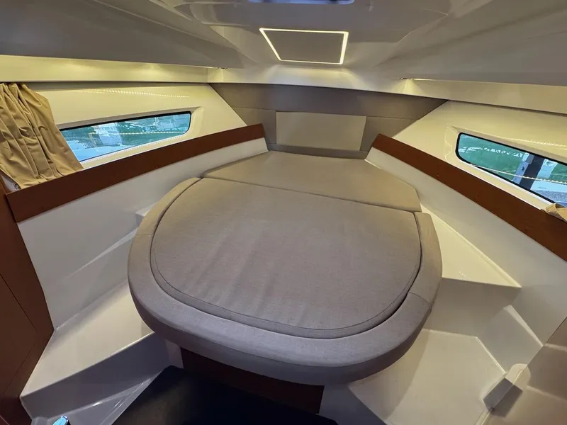 Slide: The Image of Jeanneau NC 895 2017 - 19