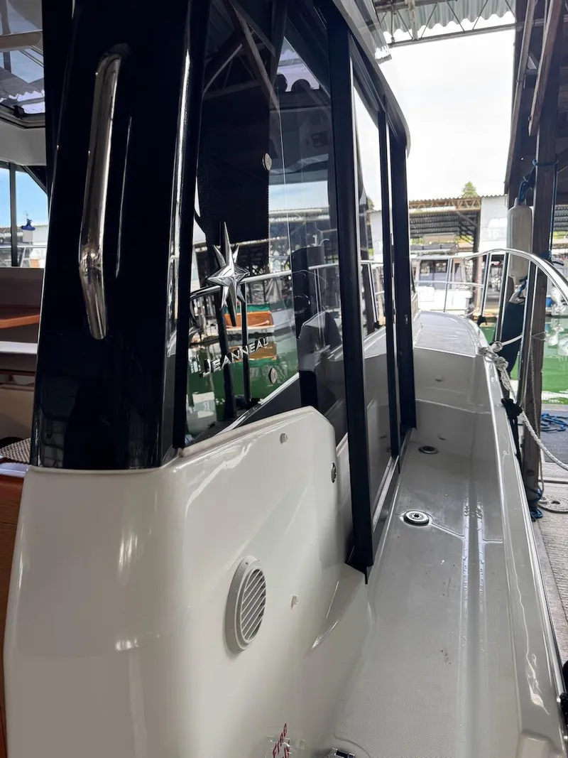 Slide: The Image of Jeanneau NC 895 2017 - 8