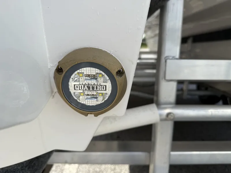 Slide: The Image of Twin Vee STX 260 STX 2026 - 5