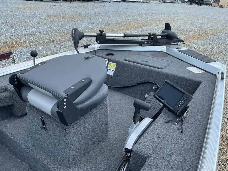 Slide: The Image of Lowe Stryker SS 2024 - 6