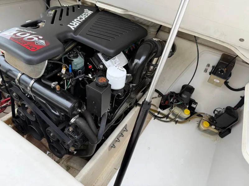 Slide: The Image of Engine compartment of a 2003 Sunsation 288 boat with Mercury 496 Mag HO engine. - 26