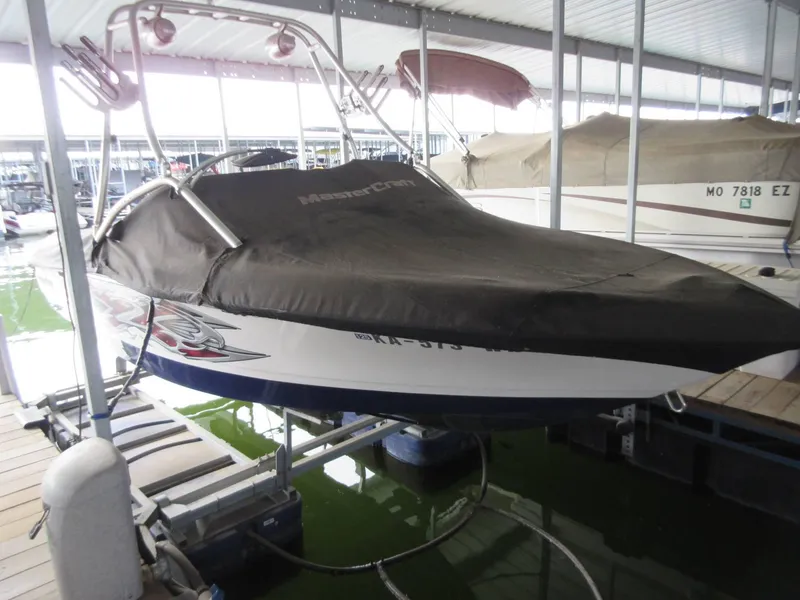 Slide: The Image of MasterCraft X2 2004 - 10