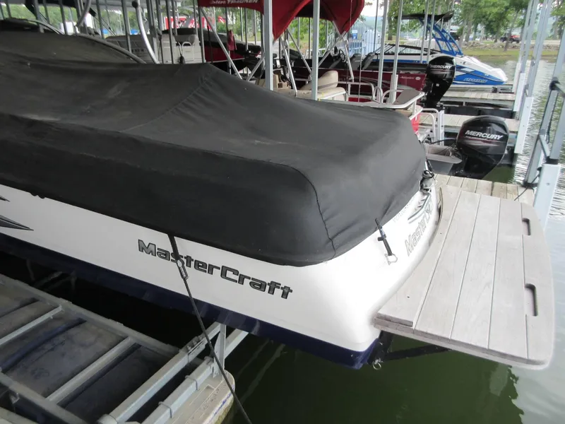 Slide: The Image of MasterCraft X2 2004 - 11