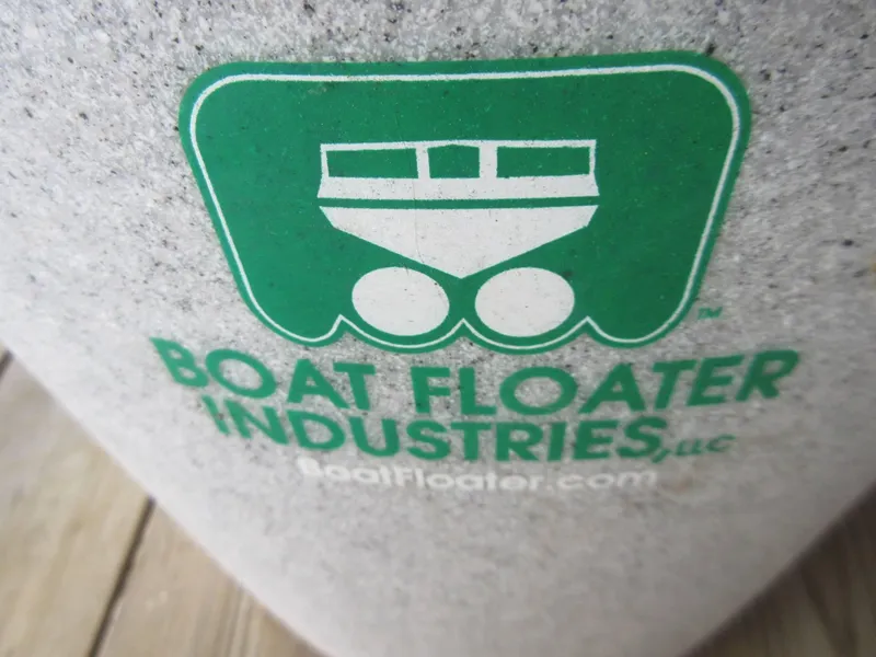 Slide: The Image of MasterCraft X2 2004 - 14