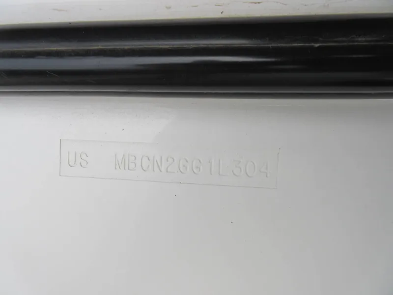 Slide: The Image of MasterCraft X2 2004 - 15