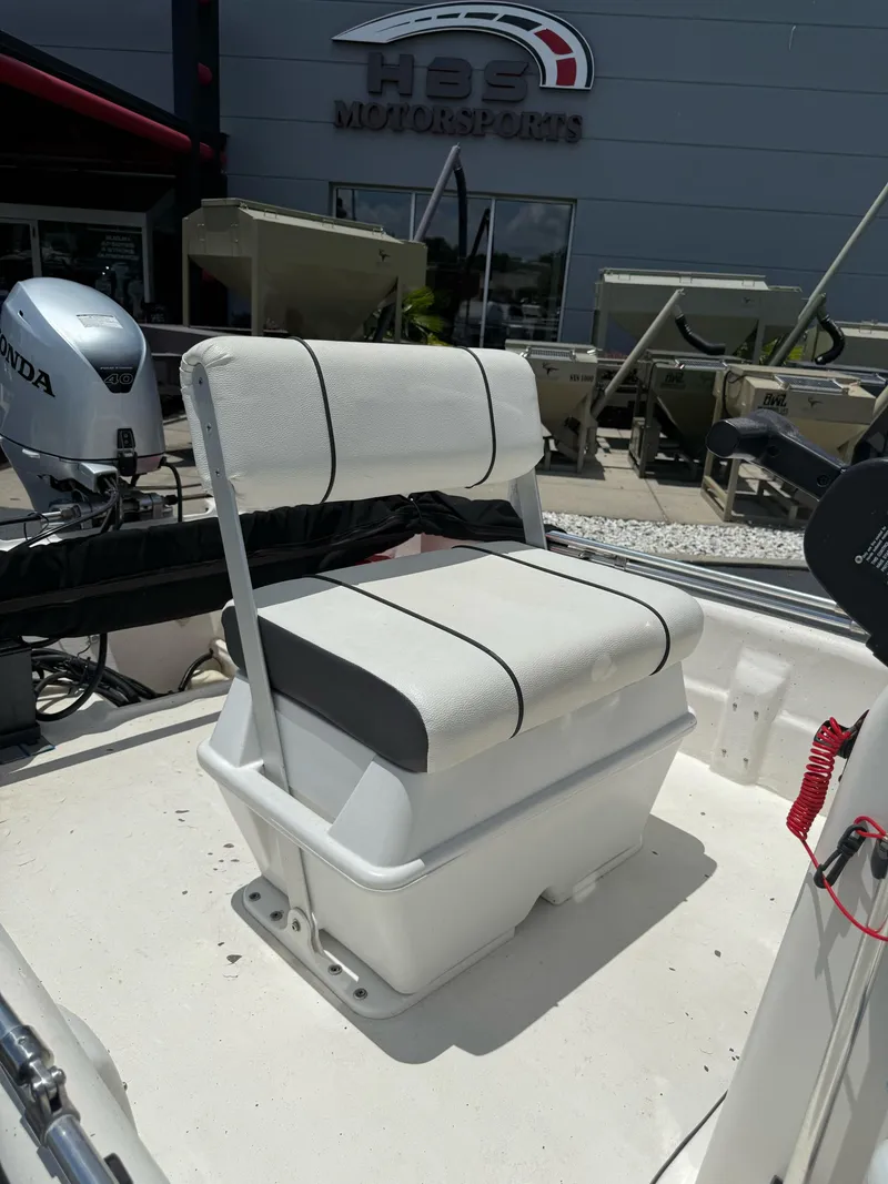 Slide: The Image of Cape Craft 16V Outcast 2017 - 13