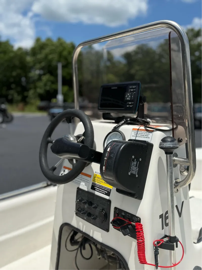 Slide: The Image of Cape Craft 16V Outcast 2017 - 16