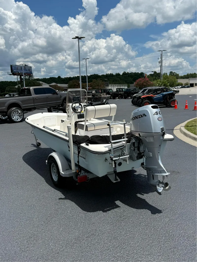 Slide: The Image of Cape Craft 16V Outcast 2017 - 4