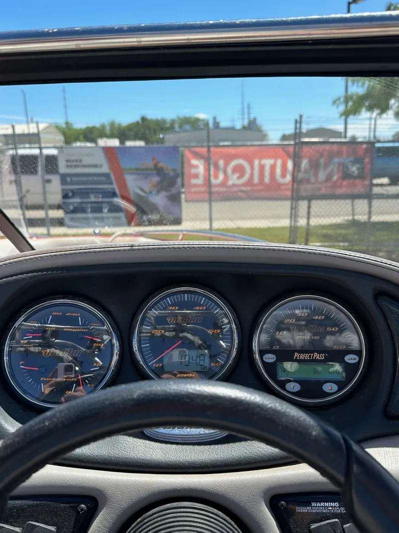 Slide: The Image of Malibu Response LXi 2004 - 14