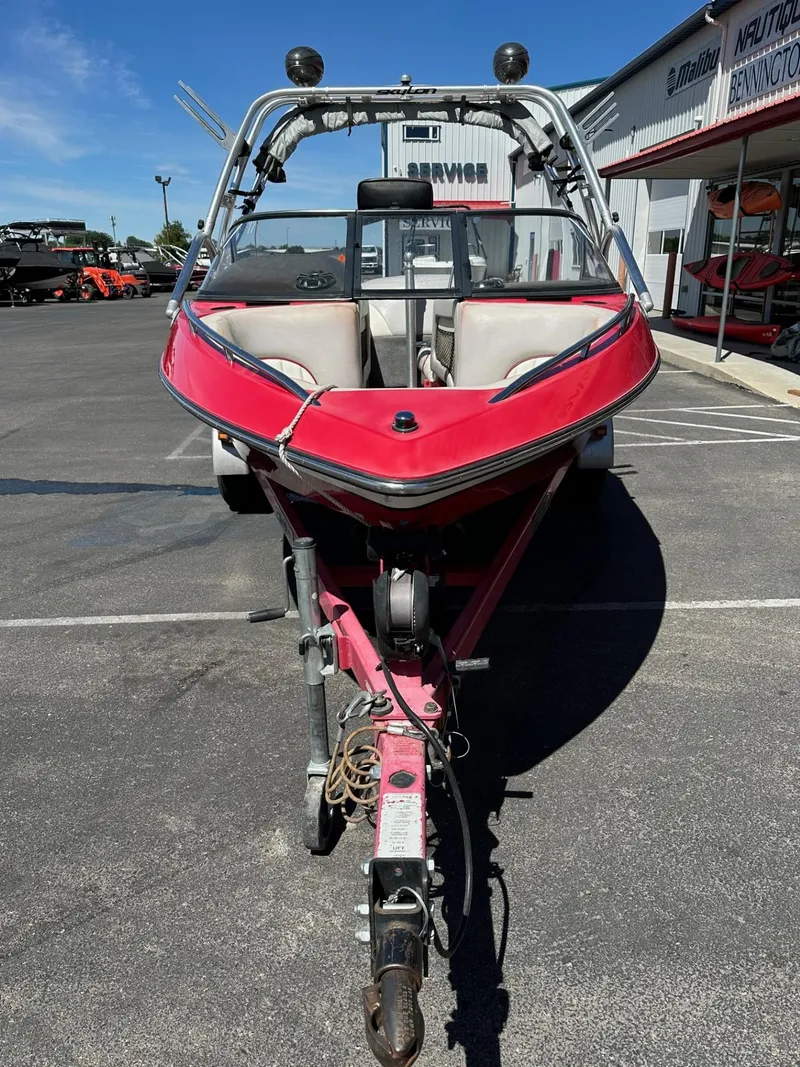 Slide: The Image of Malibu Response LXi 2004 - 3