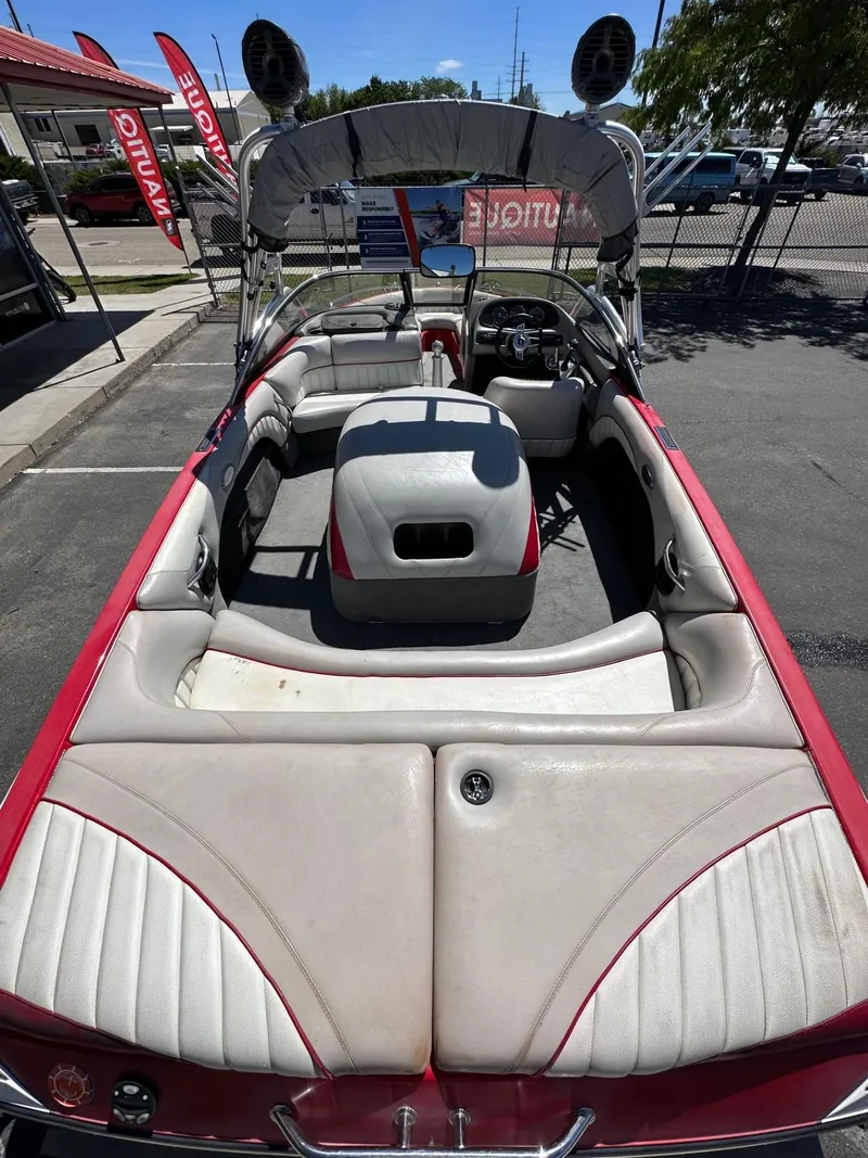 Slide: The Image of Malibu Response LXi 2004 - 7