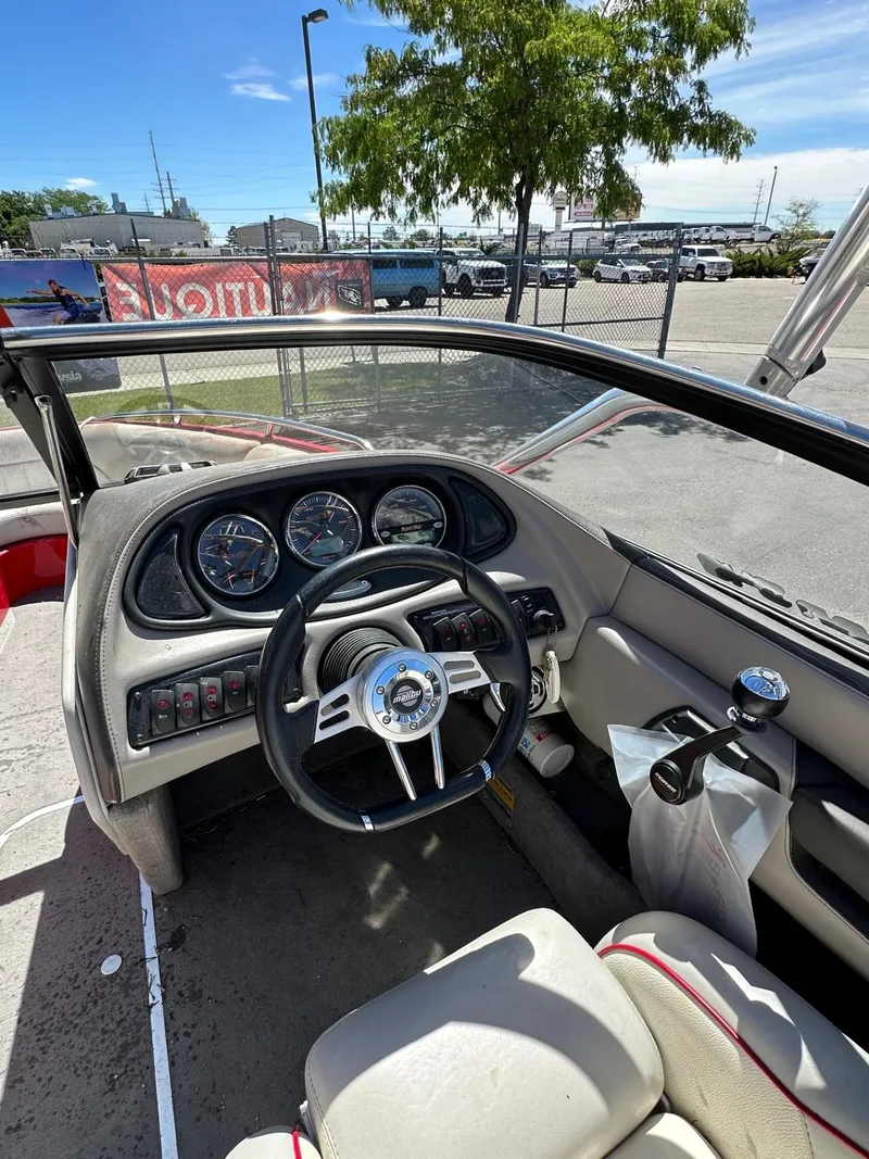 Slide: The Image of Malibu Response LXi 2004 - 9