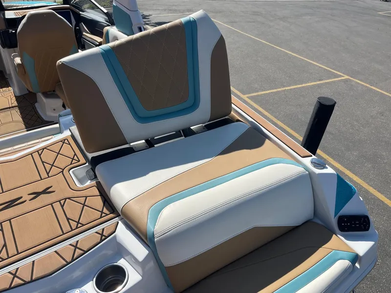 Slide: The Image of Tigé ZX1 2022 - 19