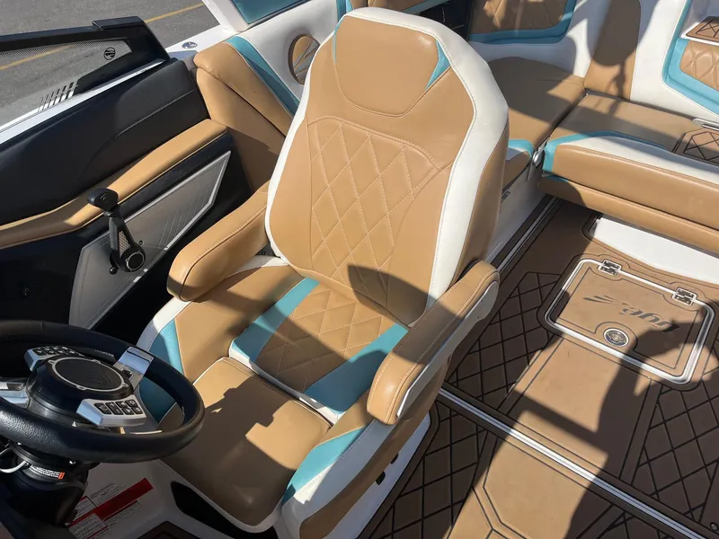 Slide: The Image of Tigé ZX1 2022 - 29