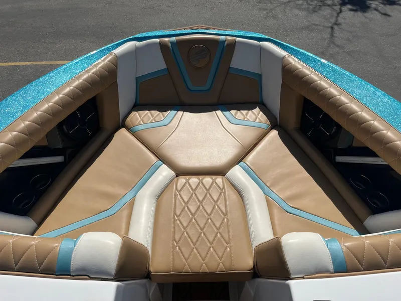 Slide: The Image of Tigé ZX1 2022 - 32