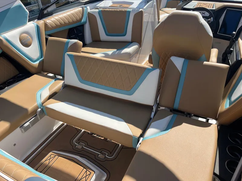 Slide: The Image of Tigé ZX1 2022 - 34