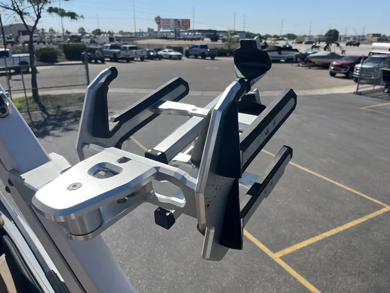 Slide: The Image of Tigé ZX1 2022 - 39