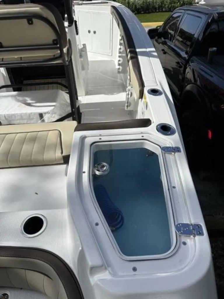 Slide: The Image of Yamaha 255 FSH Sport E 2025 - 15