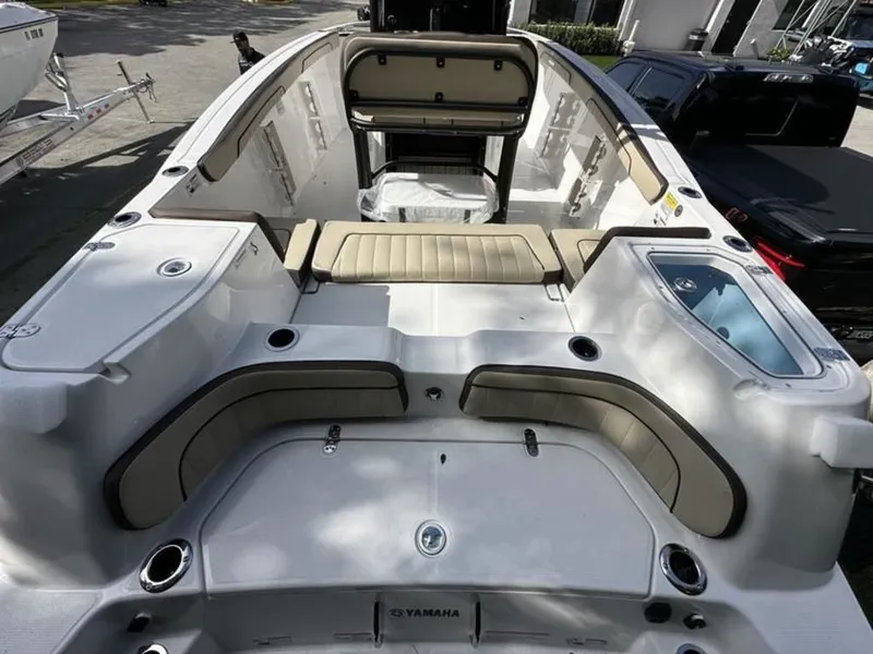 Slide: The Image of Yamaha 255 FSH Sport E 2025 - 16