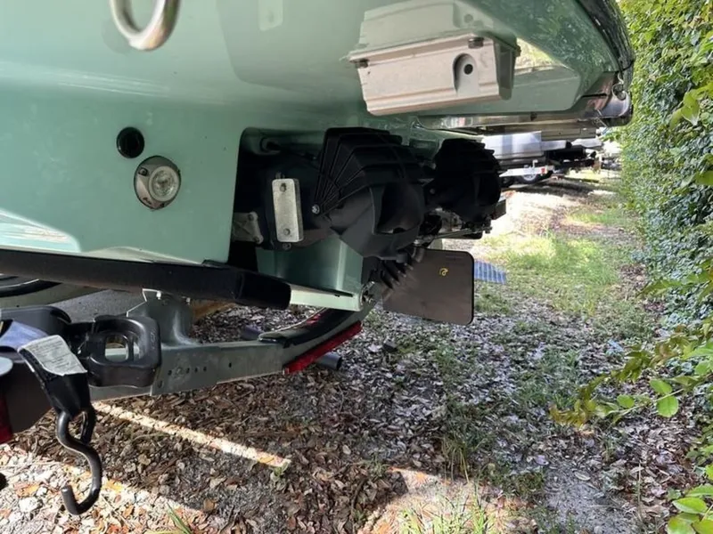 Slide: The Image of Yamaha 255 FSH Sport E 2025 - 3